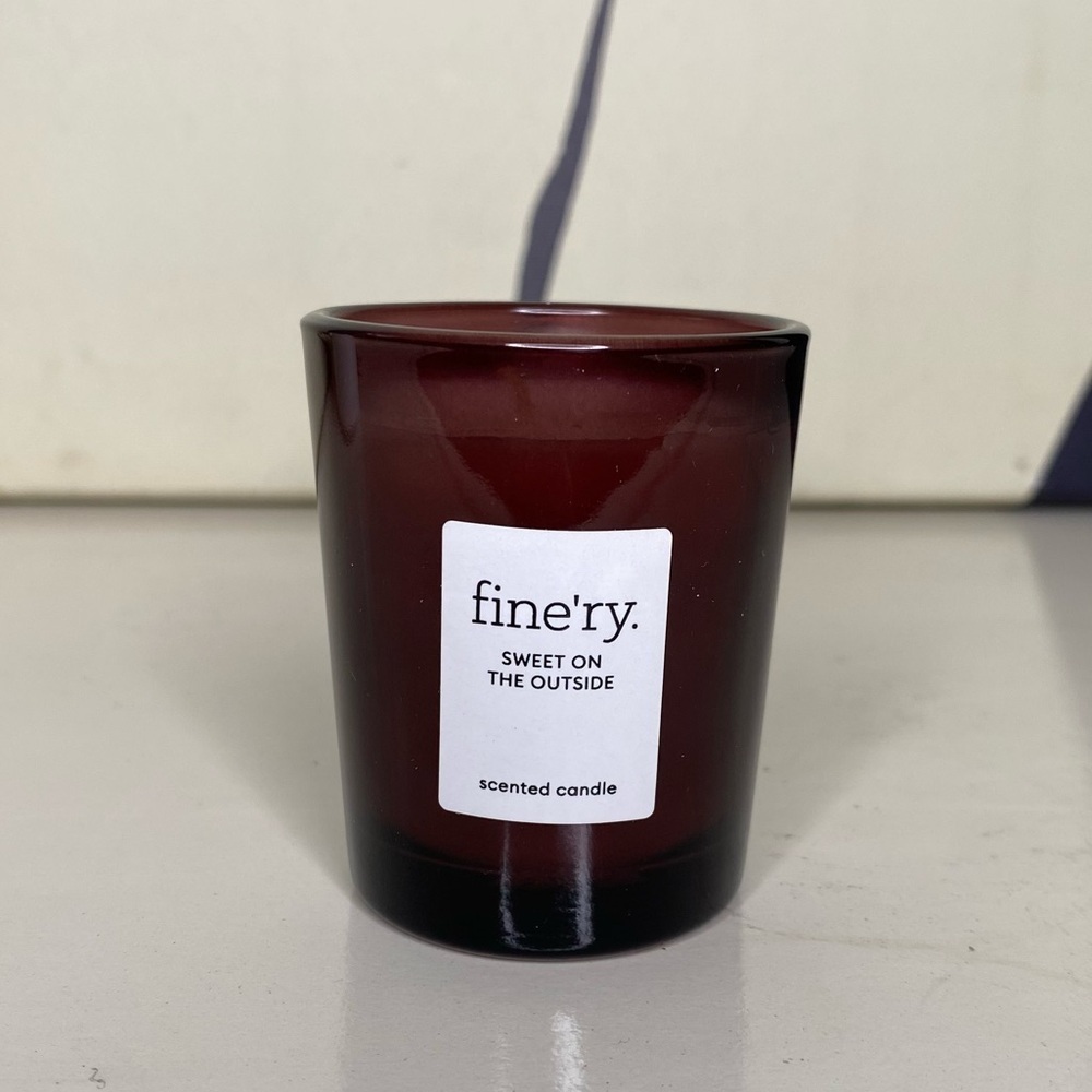 Finery Brown Scented Candle - Sweet On The Outside Mini